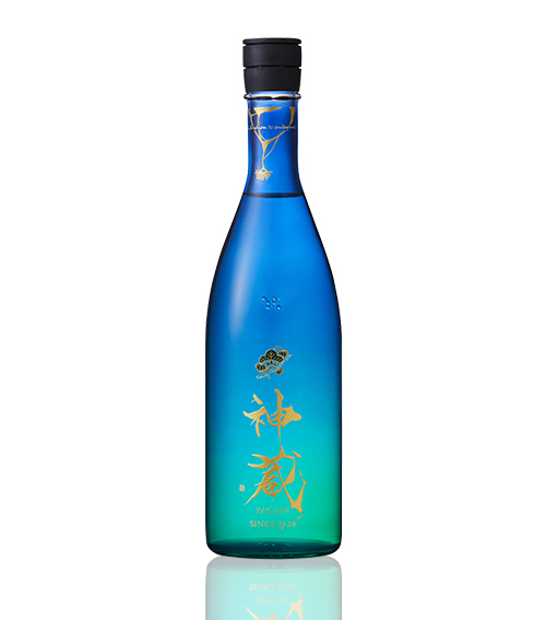 Kagura Midnight Blue Junmai 720ml