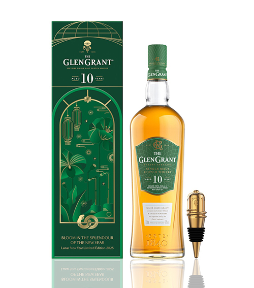 The Glen Grant 10 Years Single Malt Whisky w/ Snake Stopper